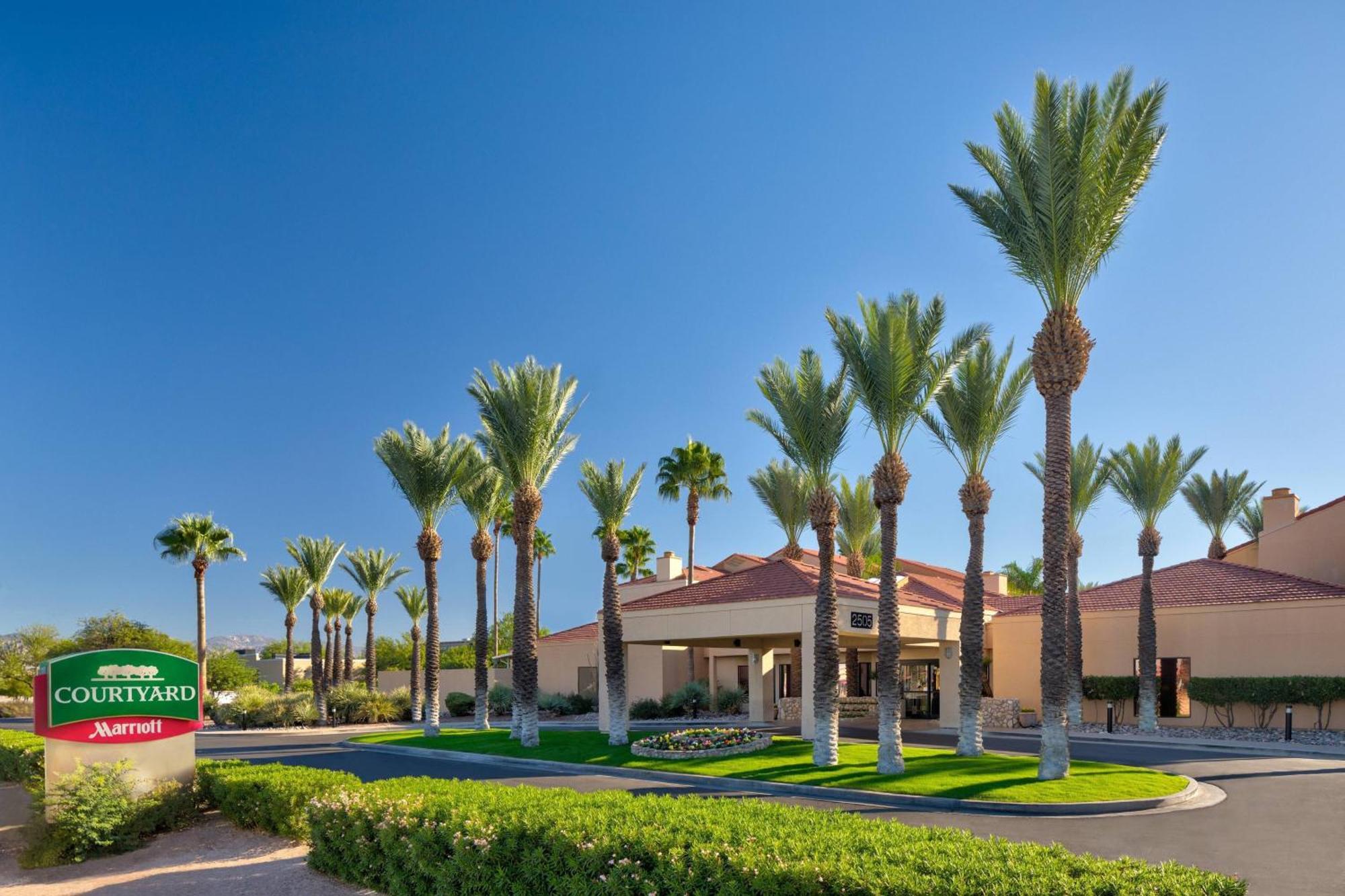 Courtyard Tucson Airport Hotel Exterior photo